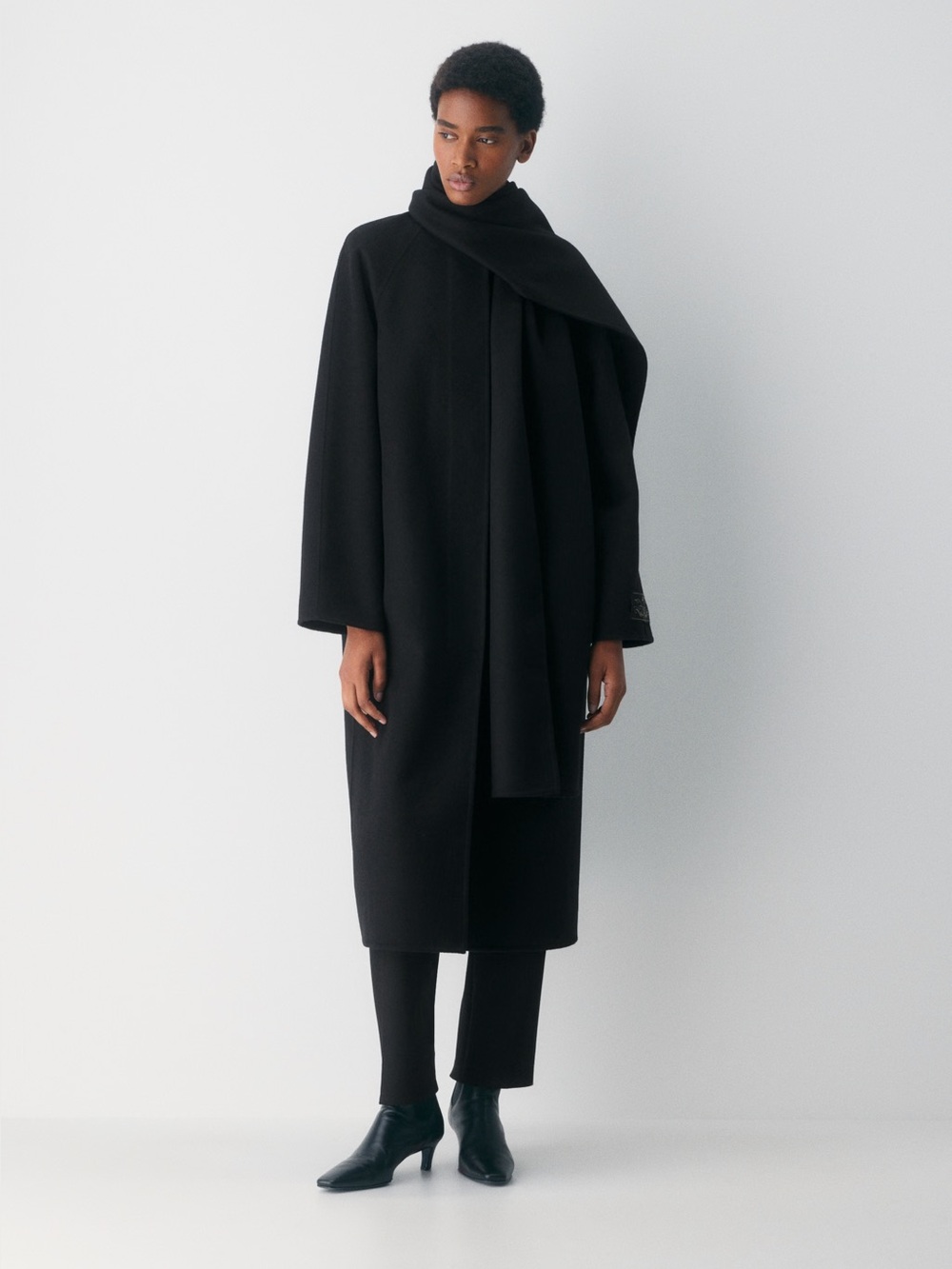 Aritzia The Embrace Double-Faced Coat - Luxe (Re)Wool